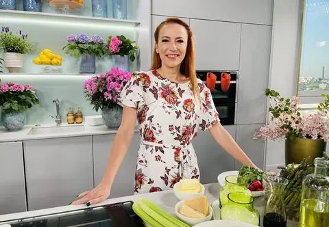 Tosty na różne sposoby: z kurczakiem, łososie, bananem, i chałką Mariety Mareckiej
