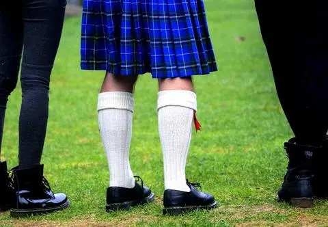 Męska spódnica hitem 2021 roku. Dlaczego faceci noszą kilty?