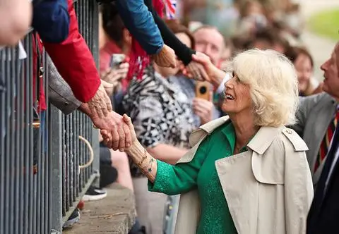 Królowa Camilla złamała protokół. "Chce po prostu zachowywać się normalnie"