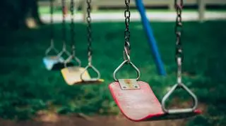 Pięciolatek zasłabł podczas zabawy w berka. Nauczyciele sądzili, że "udaje martwego"