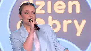 Ania Byrcyn z piosenką "Trigger" na scenie Dzień Dobry TVN 