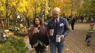 Gwiazdy kwestują na cmentarzach. Razem z Anną Dymną odwiedziliśmy groby jej bliskich