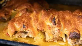 Dziugaśna szynka pieczona w pelerynie