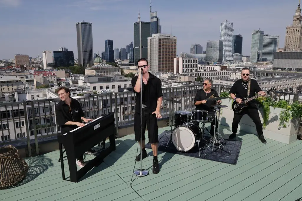 Jeremi Sikorski w utworze "Wracam"