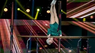 Ma 97 lat i jest najstarszą gimnastyczką na świecie. Seniorka podbija sieć 