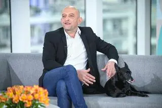 Janusz Chabior adoptował psa z Ukrainy