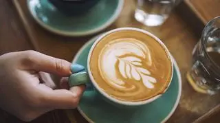 Google Doodle: flat white. Sprawdź, jak łatwo przygotujesz taką kawę w domu