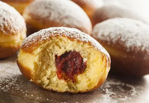 Wegańskie pączki pieczone - przepis Szymona Czerwińskiego