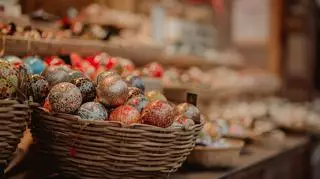 Kiedy i do której można robić zakupy przed świętami Wielkanocy? Część sklepów wydłużyła godziny pracy