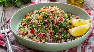 Tabbouleh czy tabuli? Przepis na pyszną libańską sałatkę