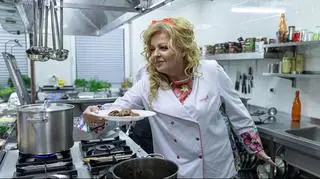 Magda Gessler obrzydzona bałaganem w kuchni. "Dlaczego tu jest taki syf?"