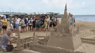 Budowanie zamków z piasku - relaks i rozrywka w jednym. Takich budowli na plaży nie widzieliście