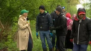 Michał Czernecki sprząta ukochany las