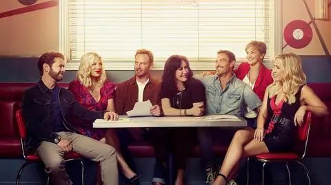 Gwiazdy "Beverly Hills, 90210" razem na 90s Con. Jak się prezentowały?  