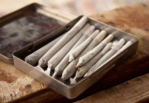 Czterolatek przyszedł do przedszkola ze skrętem. "Niedopałek zawiera śladowe ilości marihuany"