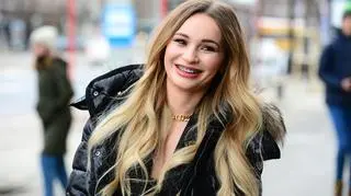 Ewelina Lisowska zdjęciem bez retuszu odpowiada na krytykę fanów