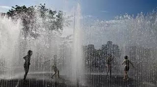 Czy można kąpać się w miejskich fontannach? Wiele osób zapomina o konsekwencjach
