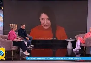 Marina Abramović odtworzy swój słynny performance, by pomóc Ukrainie