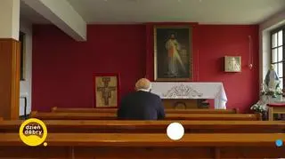 Był na dnie, dziś pomaga powstać innym - napisy