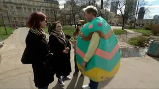 Filip Chajzer i Krzysztof Skórzyński przebrali się za pisanki
