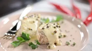 Dorsz z sosem pieprzowym