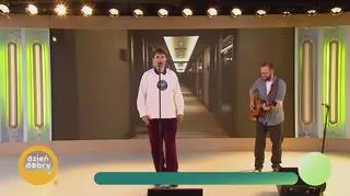 Marcin Januszkiewicz w piosence "Hotelowy gość"