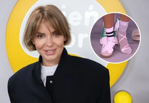 Skarpetki do szpilek i trampek. Jak je stylizować?