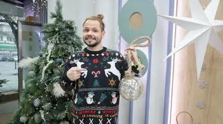 Przegląd lampek świątecznych. Co zrobić, by szybko je rozplątać?   