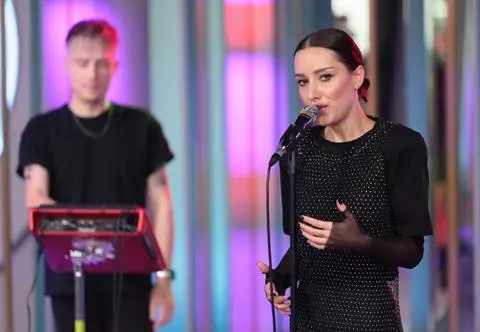 Ania Leon na scenie Dzień Dobry TVN. Singiel "Przypadki" zachęca do zabawy 