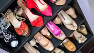 Jaki organizer na buty wybrać? Wiszący, stojący czy systemowy?