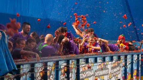 La Tomatina – jak się narodziło hiszpańskie święto pomidora? 