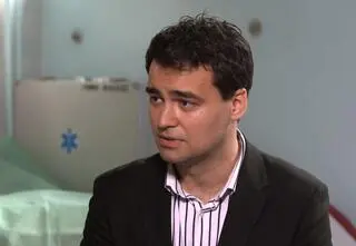 Chwile, na które nie jest gotowy nawet lekarz. "Przytulał jej ubrania, szukał zapachu"