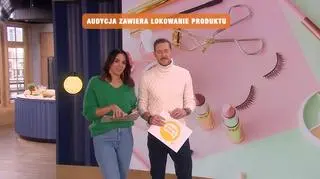 Jak nadać piękny kształt ustom wyłącznie makijażem? 