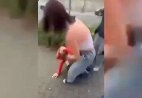Nastolatka brutalnie pobita w centrum Poznania. Policja szuka nieletnich sprawczyń