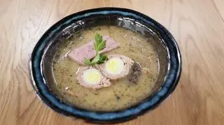 Żurek z tiftelami cielęcymi z jajkami przepiórczymi 