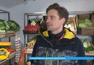 Gra w teatrze i prowadzi warzywniak