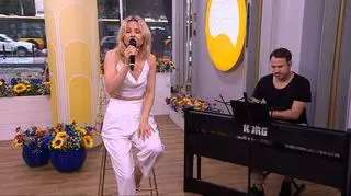 Ania Karwan w piosence „Swobodnie” 