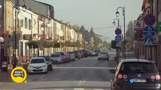 Czy coś tracą, bo mieszkają w małym mieście? 