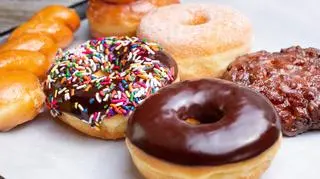 Pączki z różnych stron świata. Jakie pączki je się we Francji, Stanach Zjednoczonych, Grecji i RPA?