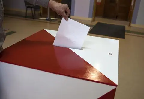 Co trzeba wiedzieć przed wyborami i jak się do nich przygotować? "Najważniejszy moment"