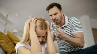 Dlaczego mężczyźni reagują na płacz partnerek agresją? 