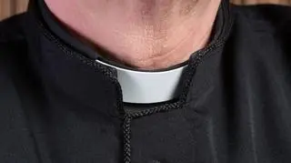 Zażądał od matki 3 dzieci wysokiej opłaty za pogrzeb. "Zrezygnowałam z posługi"