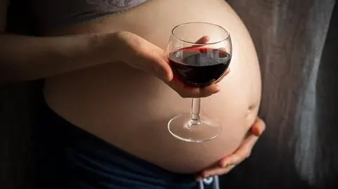 Pijana kobieta w ciąży opiekowała się niemowlęciem