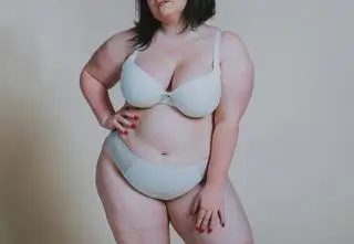 Modelka plus size cierpi na zaburzenia odżywiania. "Gdy padło słowo anoreksja roześmiałam się"