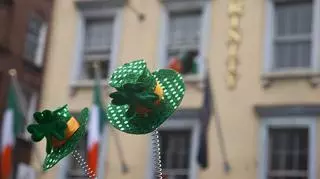 Dlaczego Irlandczycy kochają Dzień Świętego Patryka? Poznaj tradycje, symbole i irlandzki taniec