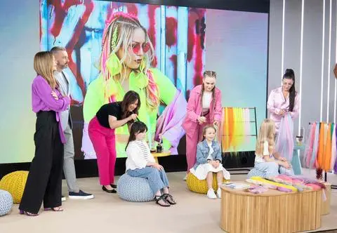 Wodospad czy unicorn? Warkoczykowa moda wraca w letnim sezonie. "Jak raz zapleciesz, to trzy dni wytrzymuje"