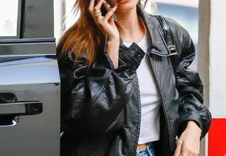 Hailey Bieber trafiła na okładkę "Vogue'a". Internauci nie szczędzą słów krytyki. "Prawdziwe gwiazdy były zajęte"