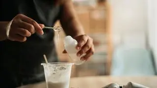 Jak usunąć plamy z wosku? 10 wypróbowanych sposobów