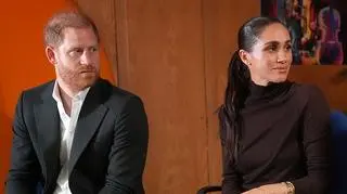 Meghan Markle wyjechała z rodziną za granicę. "Spogląda na Lili i zalewa się łzami"