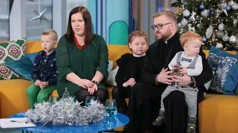 Ksiądz Igor Hubacz z żoną Ewą i dziećmi